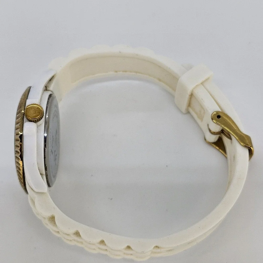 35MM Women Watch White Dial‎ Gold Bezel White Plastic Band Straps New Battery